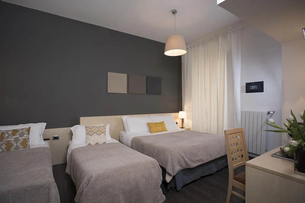 Guest house 111 Coladirienzo Rooms - By Ad Roma