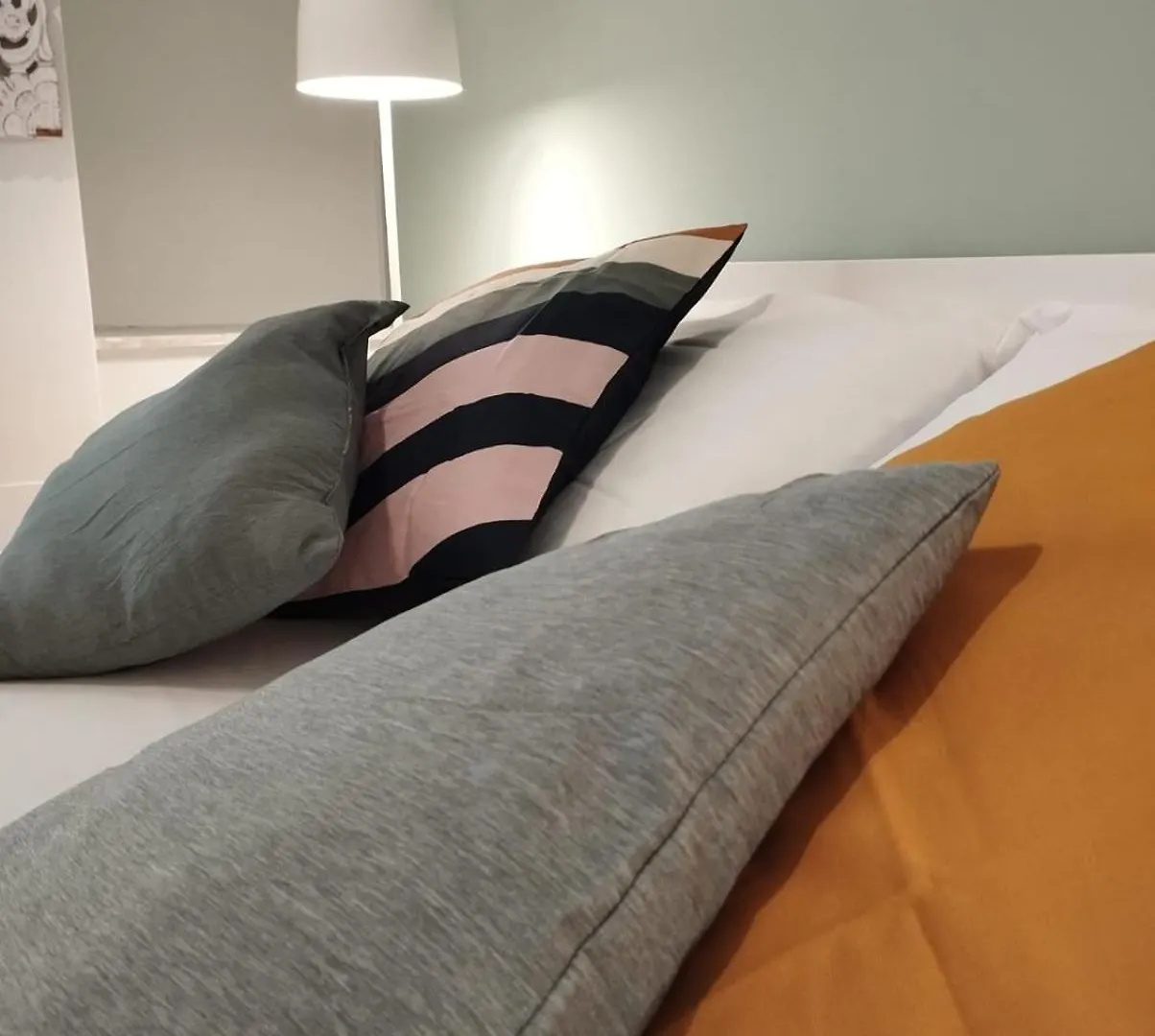 ** Guest house 111 Coladirienzo Rooms - By Ad Roma Italy