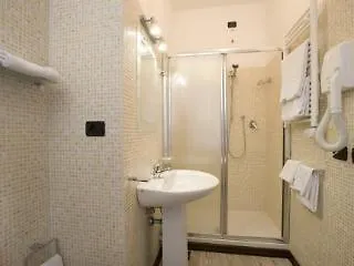 111 Coladirienzo Rooms - By Ad Roma Itália
